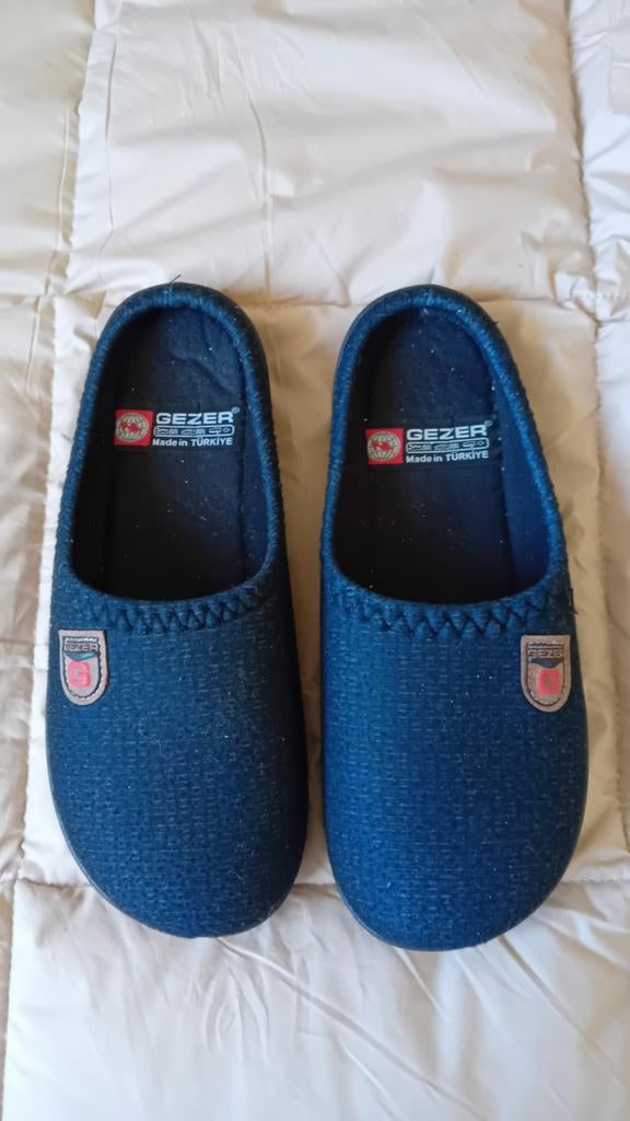 Sloffen blauw Gezer maat 43, Ophalen of Verzenden, Blauw, Pantoffels of Sloffen