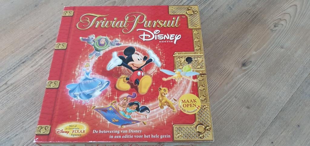 Trivial Pursuit Disney Editie Bordspel 2005, Hobby en Vrije tijd, Gezelschapsspellen | Bordspellen, Vijf spelers of meer, Ophalen of Verzenden