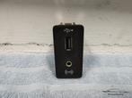 Aux/USB aansluiting Volkswagen Golf 7 5G1 5Q0035725, Auto-onderdelen, Gebruikt, -, Volkswagen, -