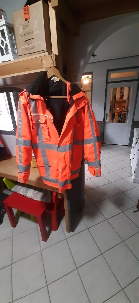 doorwerkjas (veiligheidsjas), Ophalen, Zo goed als nieuw