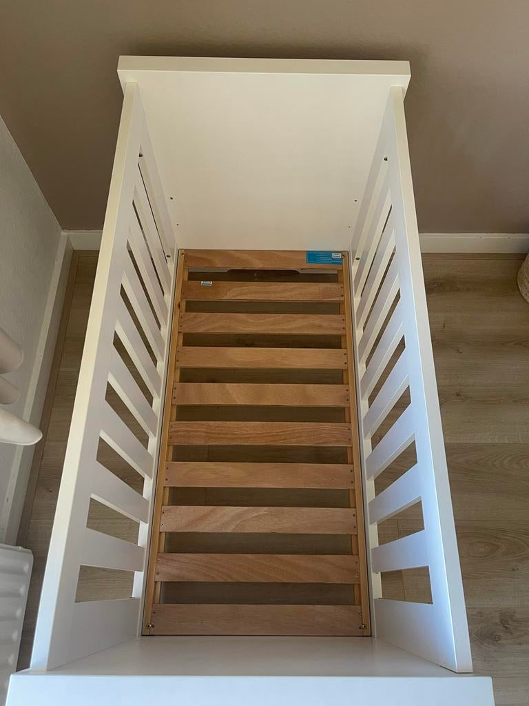 Mooie complete kinderkamer: bed, kledingkast, commode, Ophalen, Zo goed als nieuw, Jongetje of Meisje