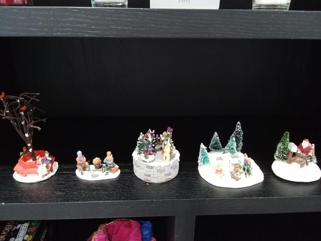 Kerstdorp decoratie kersthuisjes
20- voor alles, Diversen, Kerst, Ophalen of Verzenden, Gebruikt