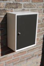 Vintage medicijnkastje metaal, Verzamelen, Ophalen of Verzenden, Huis en Inrichting