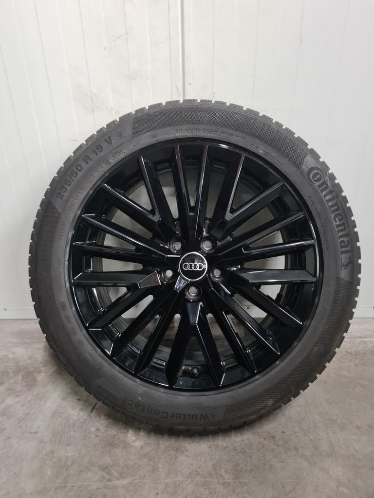 19' Audi Q3 F3 Sportback Velgen met winterbanden 8mm, 19 inch, Banden en Velgen, 235 mm, Personenwagen