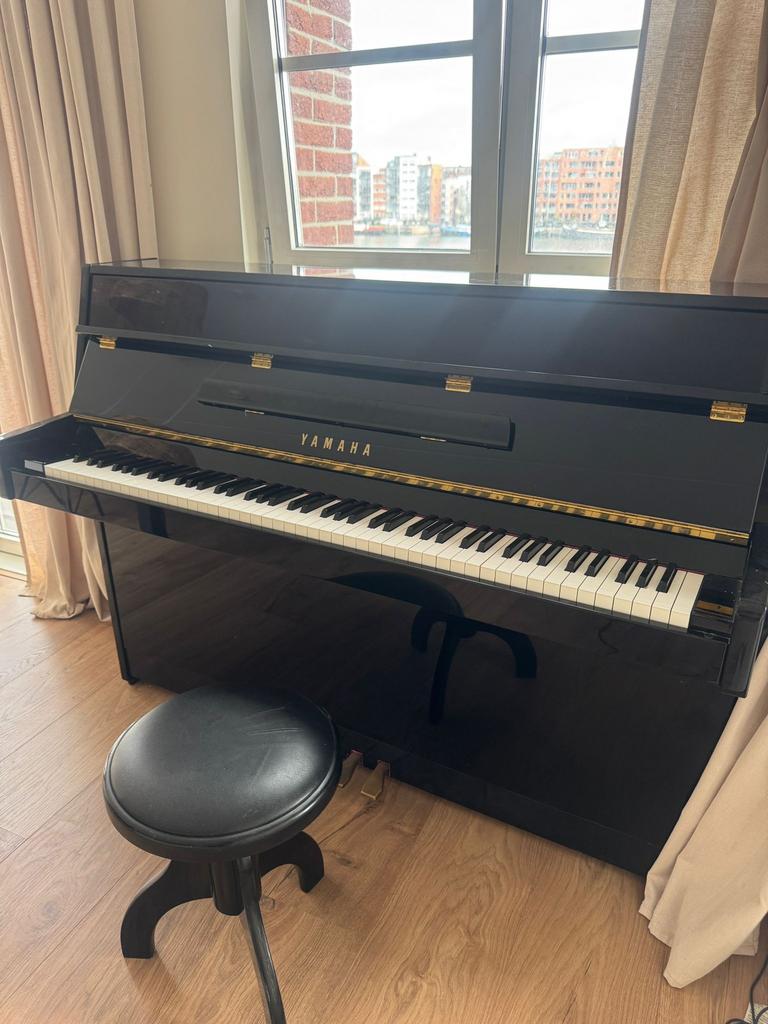 Yamaha piano c 109, Muziek en Instrumenten, Ophalen, Zwart, Zo goed als nieuw, Piano