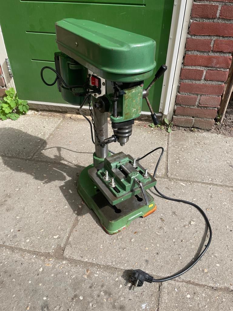 Kolomboormachine 230V - variable snelheid dmv riem, Doe-het-zelf en Verbouw, Gereedschap | Boormachines, Gebruikt, Kolomboormachine