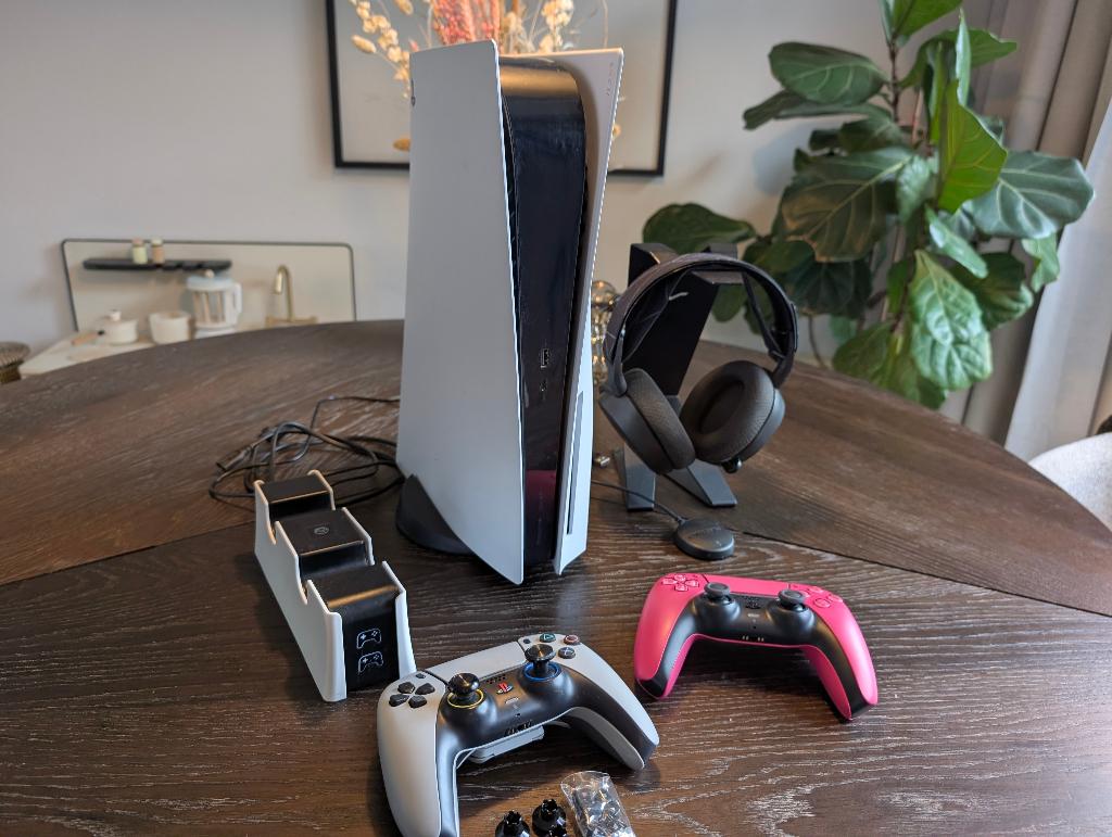 PS5 Disk + 2 Controllers (1x Custom) + SteelSeries Headset, Ophalen, Gebruikt, Playstation 5