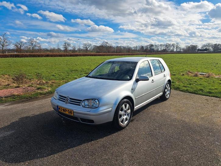 Volkswagen Golf 1.6 104PK 2004 Zilver, Auto's, Volkswagen, Particulier, Golf, ABS, Airbags, Airconditioning, Alarm, Boordcomputer