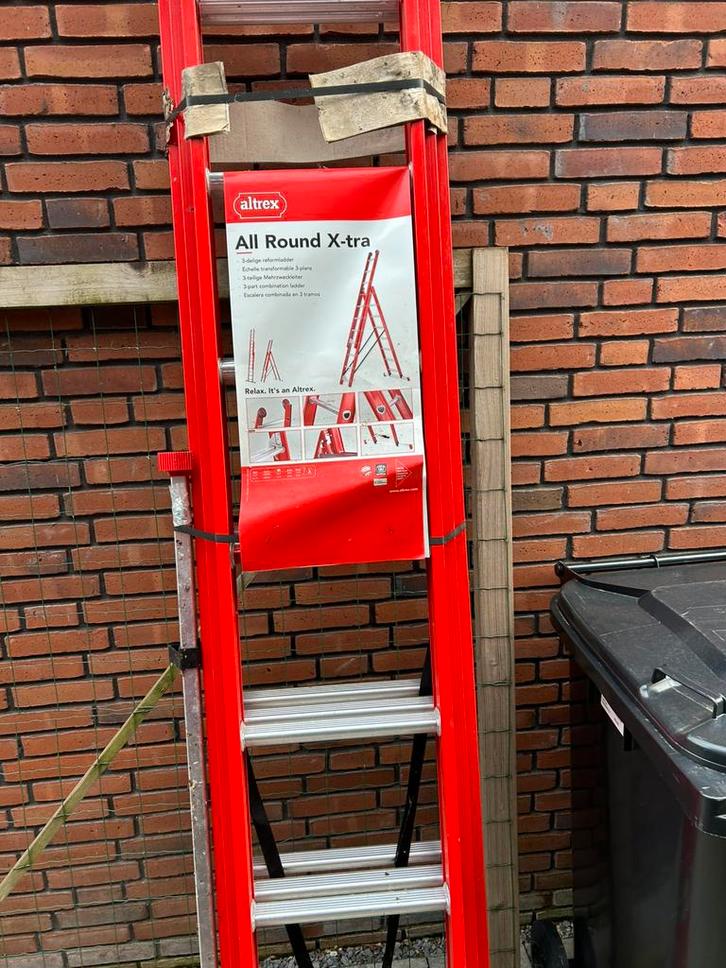 Altrex uitschuif ladder, Doe-het-zelf en Verbouw, Ladders en Trappen, Zo goed als nieuw, Ladder, 4 meter of meer, Opvouwbaar of Inschuifbaar