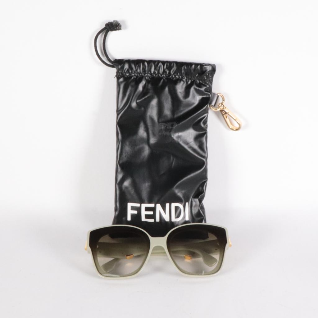 Fendi Dames Zonnenbril - Nette staat, Flex Ltd., Gebruikt, https://flex.com/contact-us, Nobelstraat 10, 5807 GA Oostrum LB, Limburg, Nederland