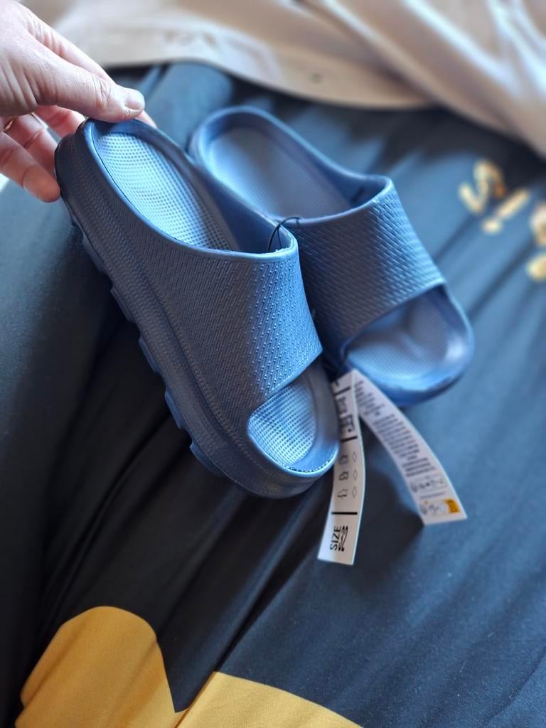 Slippers nieuw, Ophalen of Verzenden, Nieuw