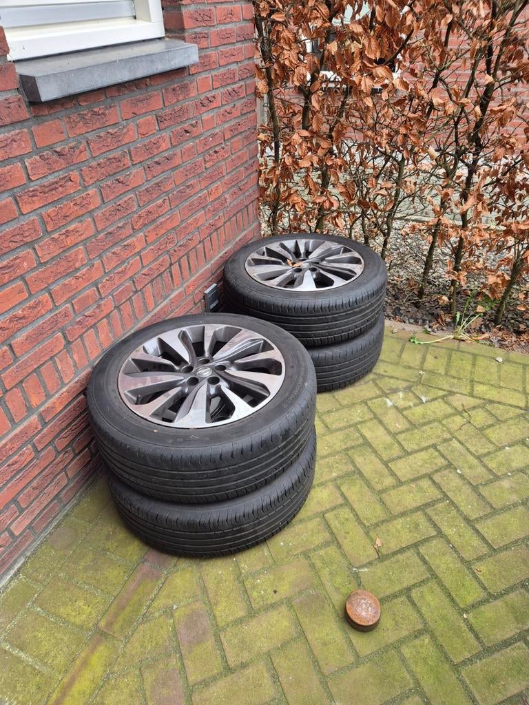 Set van 4 banden en velgen 215/55 R18, Auto-onderdelen, Banden en Velgen, Ophalen