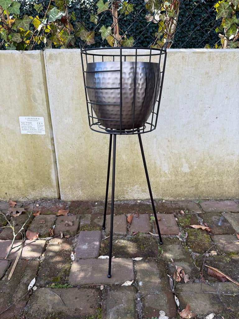Metalen plantenstandaard met pot, zwart/brons, Tuin en Terras, Ophalen, Rond, Zo goed als nieuw, Metaal