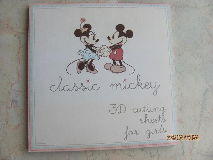 NIEUWSTAAT Classic Mickey MOUSE 3D Cutting sheets PAPER PACK, Verzamelen, Disney, Zo goed als nieuw, Papier, Kaart of Schrift