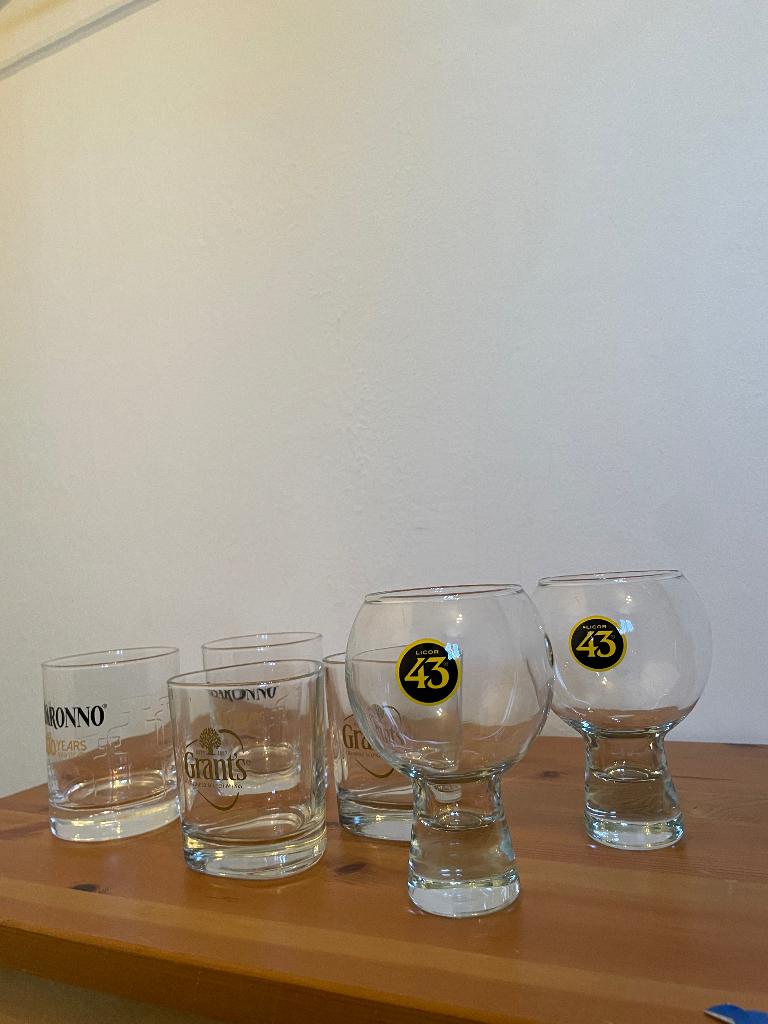 Drank glazen, Disaronno, Grant Whiskey, 43, Verzamelen, Glas en Borrelglaasjes, Ophalen of Verzenden, Zo goed als nieuw, Overige typen