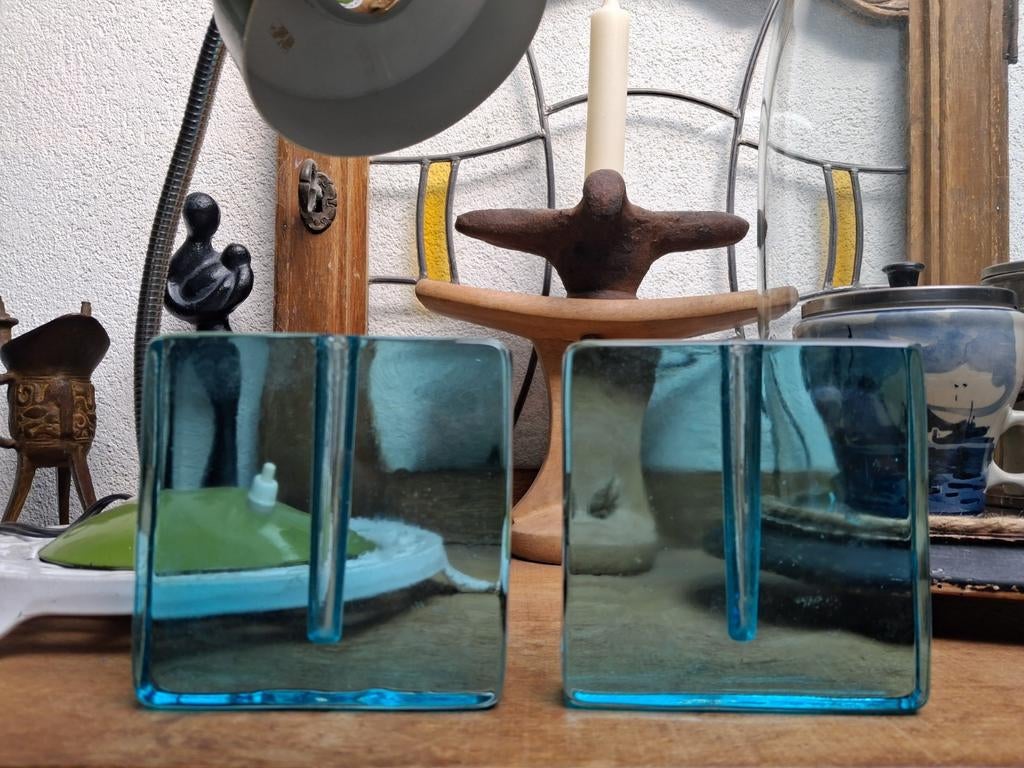 oma's nostalgische/ vintage glazen rozenvaasje turquoise, Ophalen of Verzenden