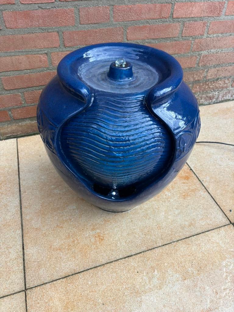 Mooie blauwe terracotta vaas fontein led verlichting fontijn, Ophalen of Verzenden, Zo goed als nieuw