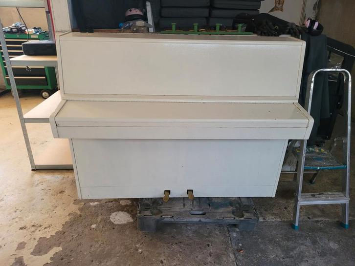 Gratis piano, Muziek en Instrumenten, Piano's, Gebruikt, Piano, Wit, Ophalen of Verzenden
