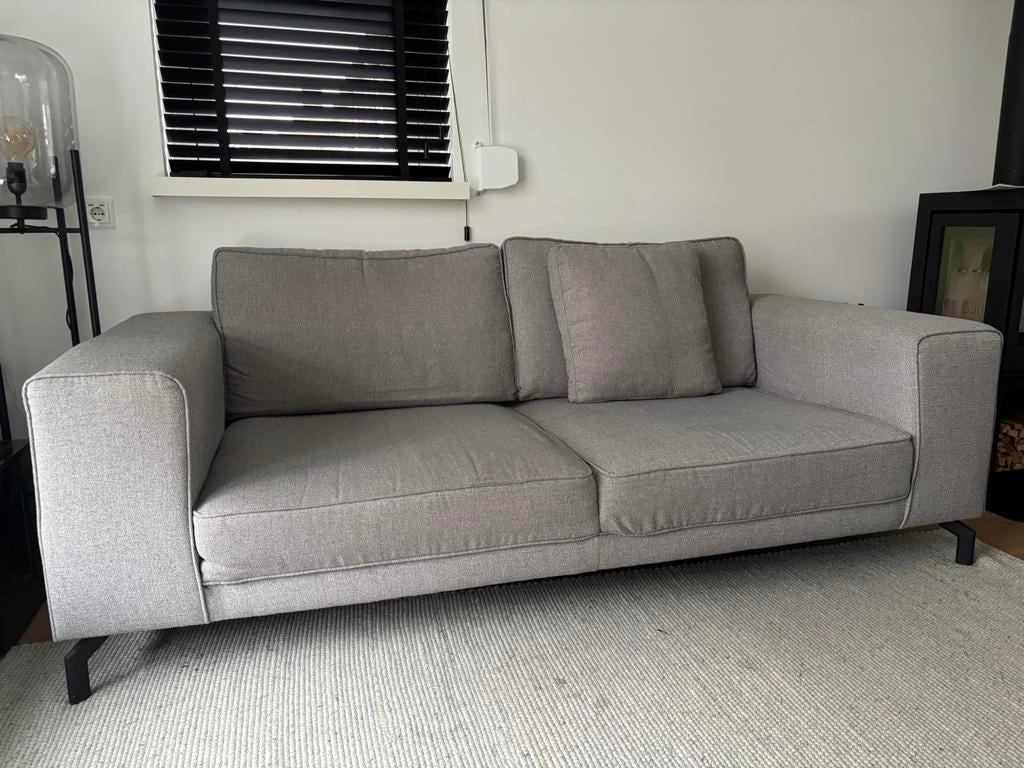 Grijze bank, Ophalen, Zo goed als nieuw, 75 tot 100 cm, 200 tot 250 cm