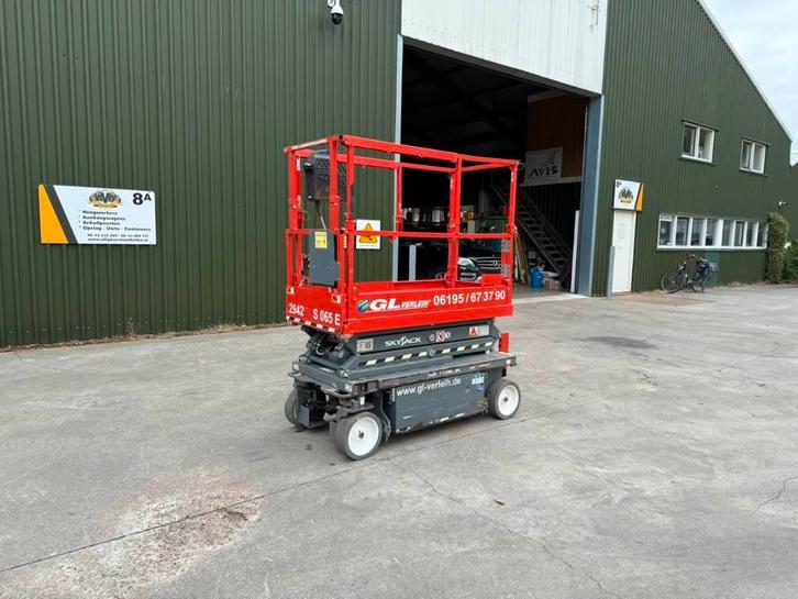Skyjack SJ 3215 6,4 M schaarhoogwerker (bj 2021), Zakelijke goederen, Machines en Bouw | Liften, Steigers en Ladders