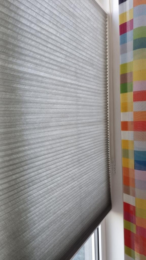 2x Duette 350 x 201, Huis en Inrichting, Stoffering | Gordijnen en Lamellen, Ophalen of Verzenden, Zo goed als nieuw, Grijs