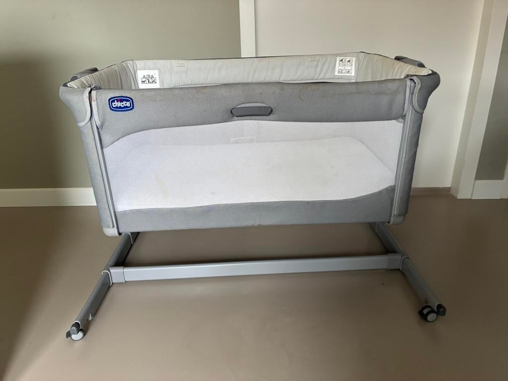 Co sleeper chico next to me INCL BEDDENGOED, Ophalen, Gebruikt, Wieg