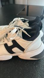 Hogan sneakers, Wit, Ophalen of Verzenden, Sneakers of Gympen, Gedragen