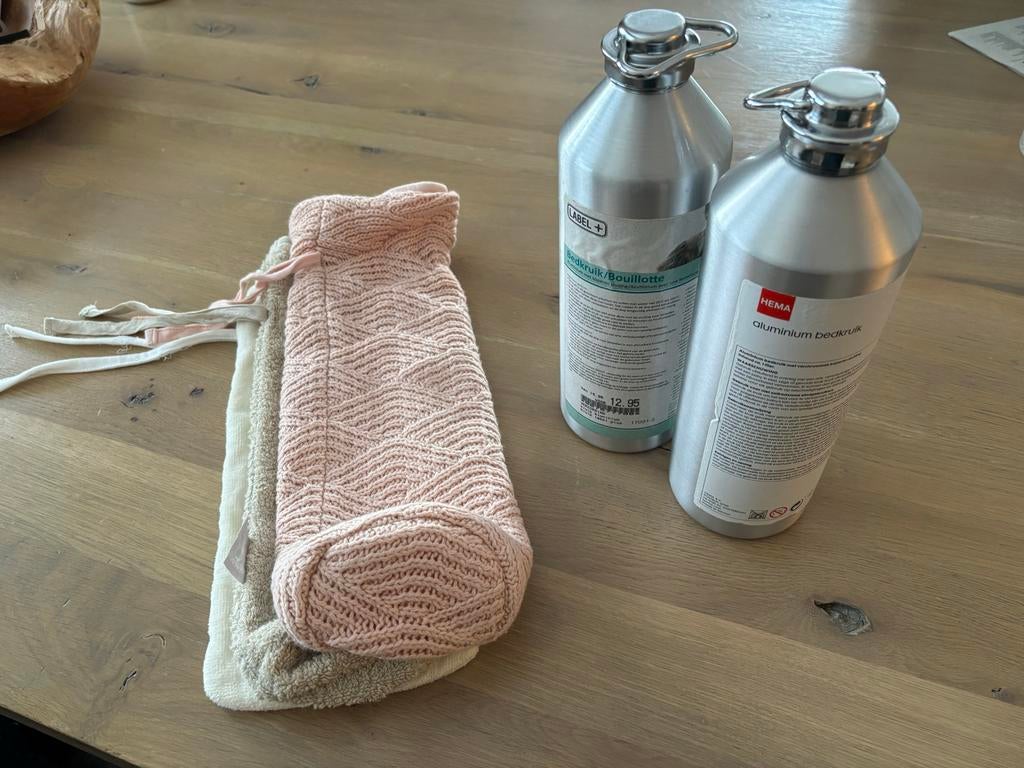 Bedkruiken met gebreide en badstoffen hoezen, Ophalen of Verzenden, Gebruikt, Minder dan 70 cm, Overige typen