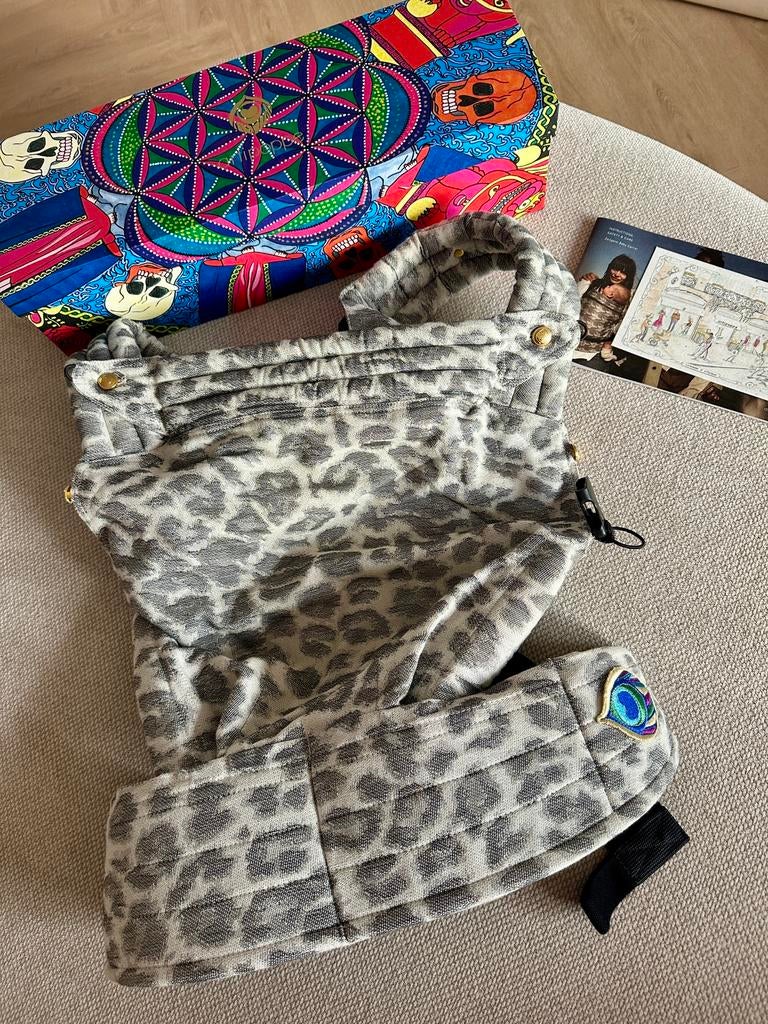 Artipoppe Zeitgeist baby carrier | draagzak, Kinderen en Baby's, Babydragers en Draagdoeken, Buik of Rug, Zo goed als nieuw, Draagzak