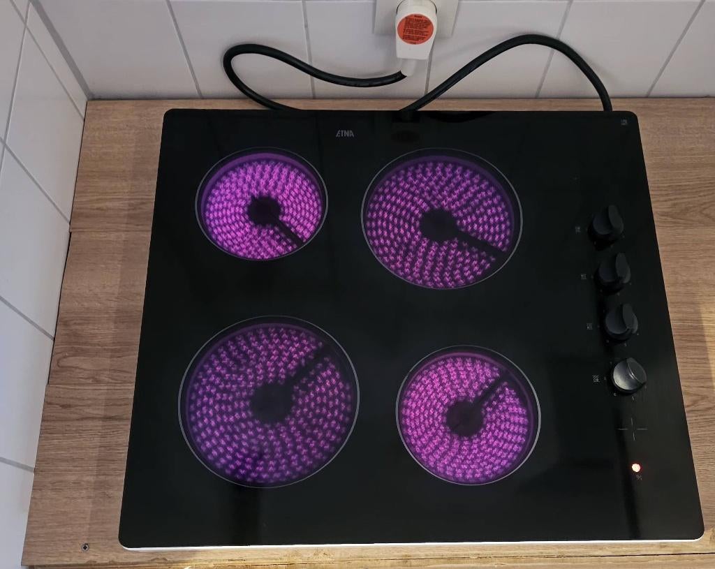 Karemisch kookplaat vrijstaand, Ophalen, Gebruikt, 4 kookzones, Vrijstaand