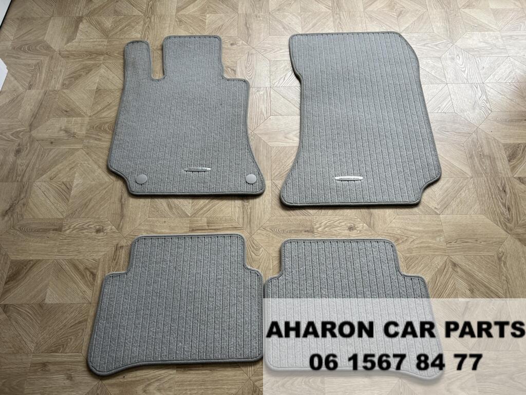 W212 Matten set A2126802448 E klasse Grijs Ori Mercedes 1451, Gebruikt, Ophalen of Verzenden