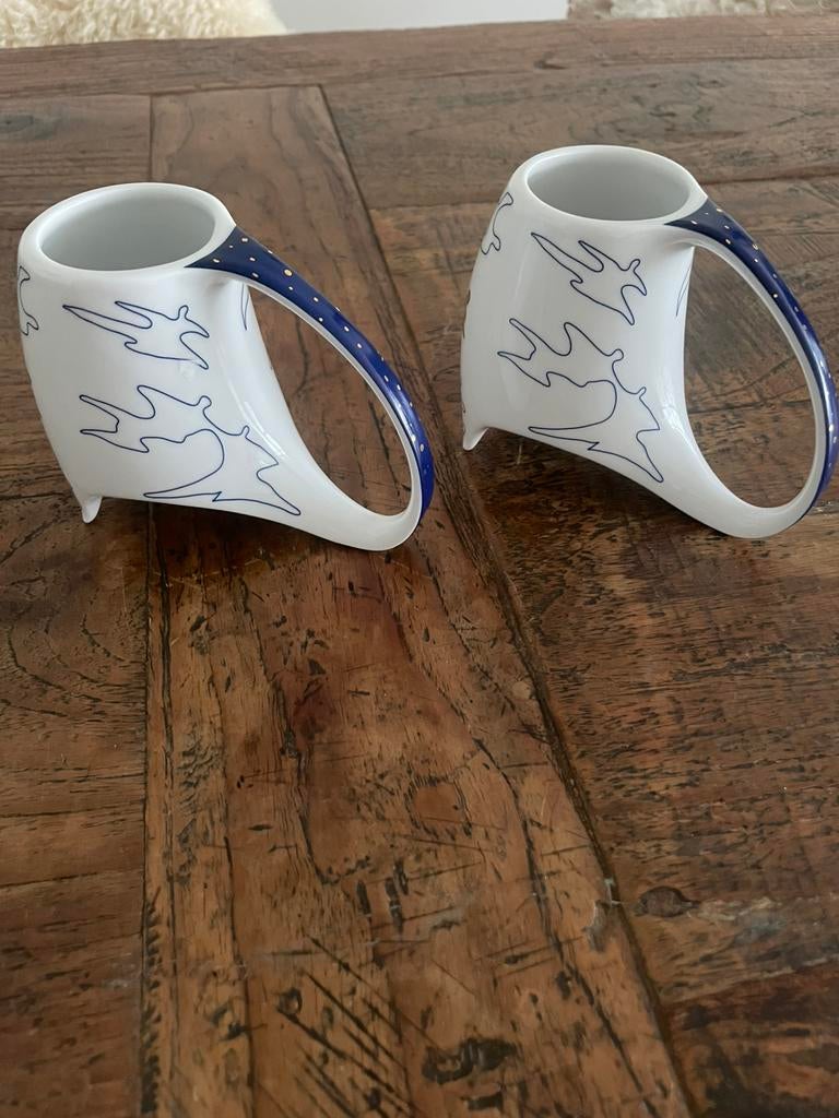 Aparte design mokken van Arthove dutch delft, Ophalen of Verzenden, Zo goed als nieuw, 17 tot 18, Dame