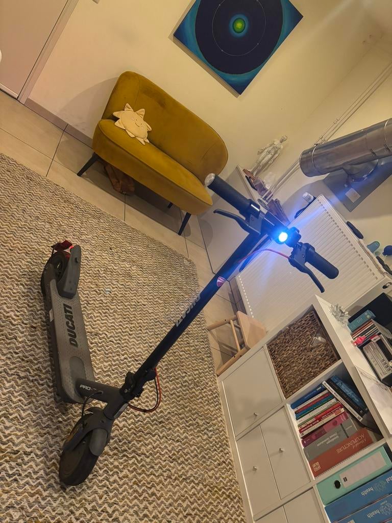 Ducati elektrische step, Ophalen, Zo goed als nieuw, Elektrische step (E-scooter)