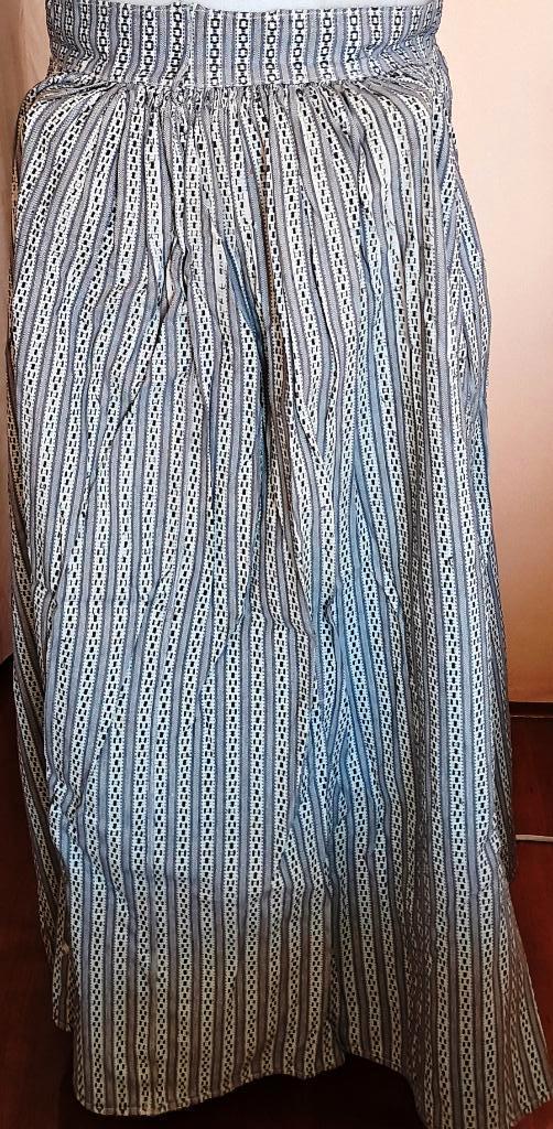 Zeeland Walcheren klederdracht schort – rok 90 cm slijtage, Antiek en Kunst, Antiek | Kleding en Accessoires, Dames, Ophalen of Verzenden