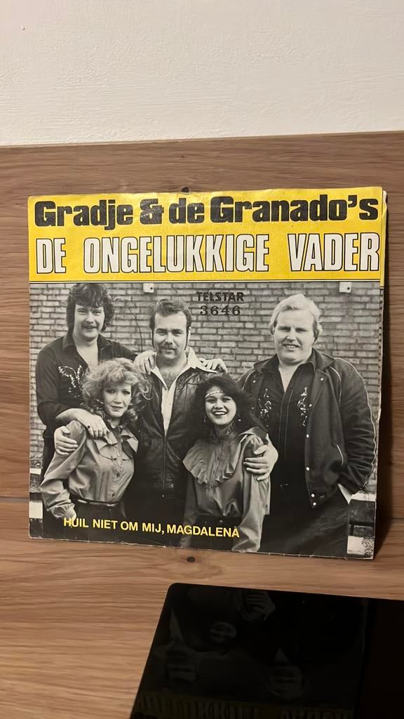 Gradje en de Granado’s - de ongelukkige vader, Ophalen of Verzenden, Zo goed als nieuw, Overige formaten, Levenslied of Smartlap