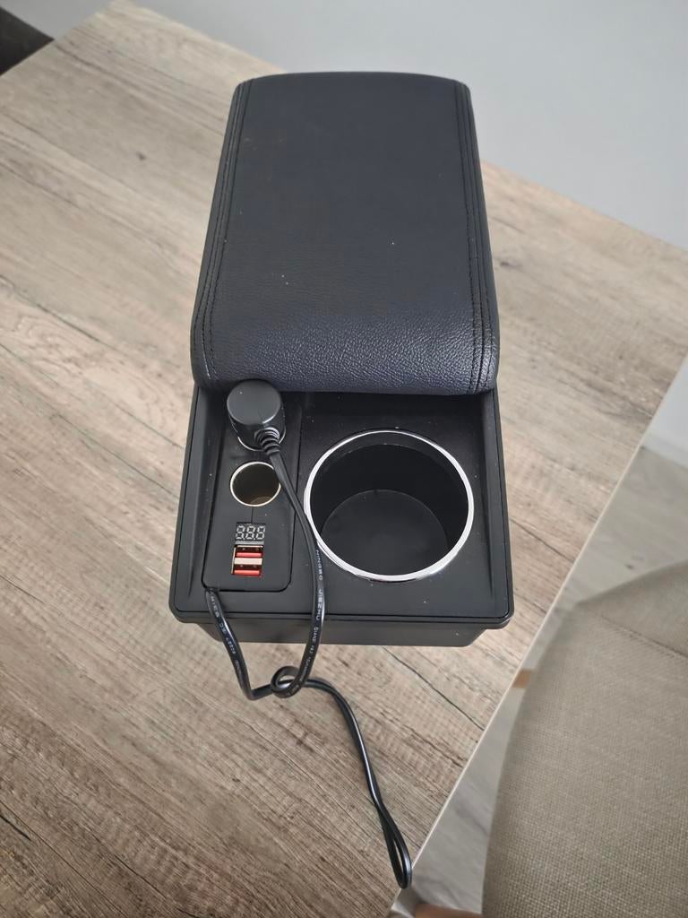 Armsteun en Bekerhouder en oplader Volkswagen Polo, Ophalen of Verzenden, Gebruikt