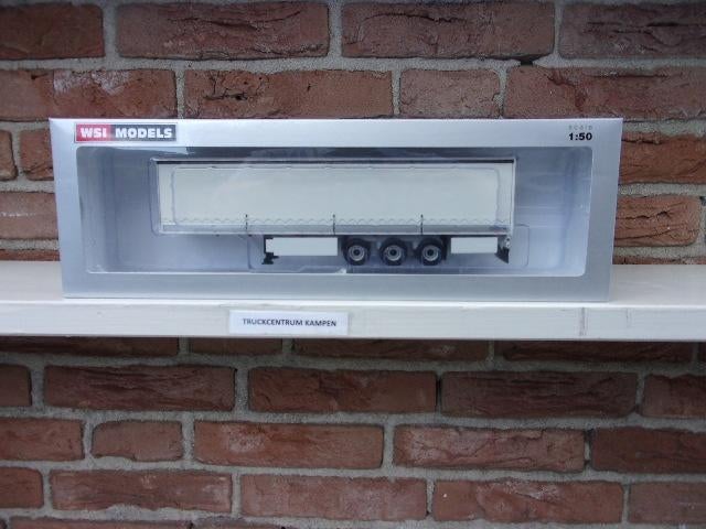 WSI  Curtain  Side  Trailer.