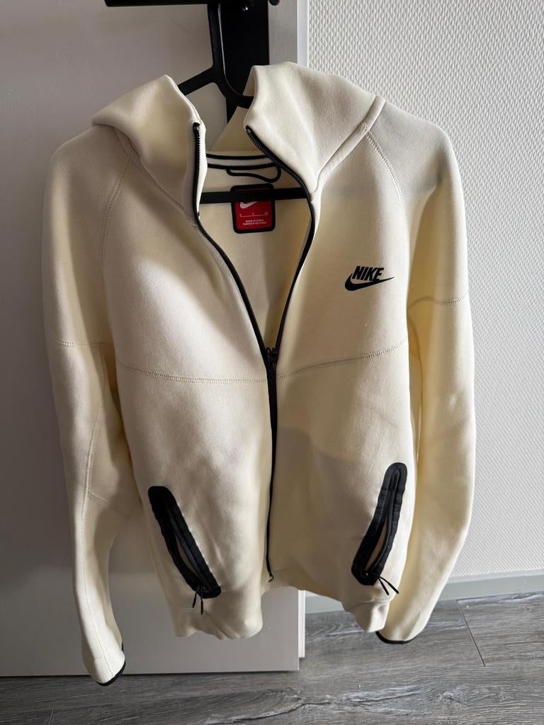 Te koop off white Nike Tek vest maat S, Ophalen, Wit, Nike, Zo goed als nieuw