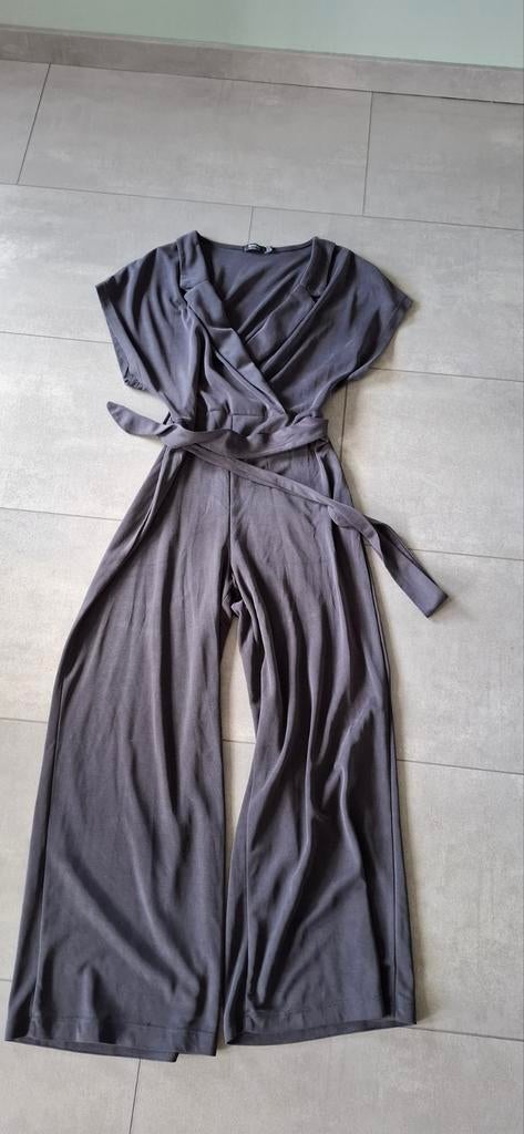 Bershka jumpsuit maat s 36 izgs, Kleding | Dames, Jumpsuits, Bershka, Ophalen of Verzenden, Gedragen, Maat 36 (S)