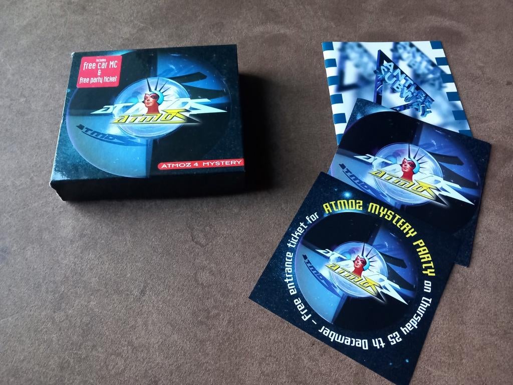 Atmoz 4 Mystery CD & MC Boxset - Zeldzame Car Edition, Ophalen of Verzenden, Zo goed als nieuw, Techno of Trance, Boxset