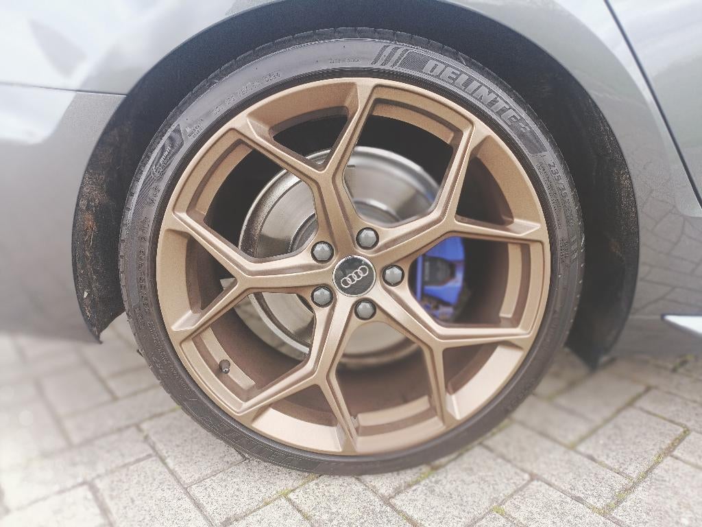 Audi A4  35 TFSI S edition Competition Bronze |Black 275pk !, Auto's, 4 cilinders, 1984 cc, Origineel Nederlands, 75 €/maand