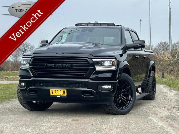 Dodge Ram 1500 Laramie Night 2024 BOMVOL!, Auto's, Dodge, Bedrijf, Te koop, RAM 1500, 4x4, ABS, Airconditioning, Apple Carplay
