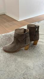 Via vai, Ophalen, Gedragen, Beige