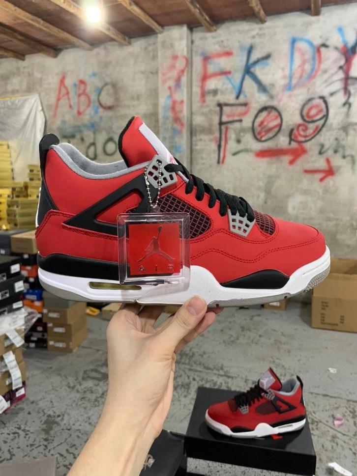 Air Jordan 4 Toro Bravo | Maat 39, Kleding | Heren, Schoenen, Nieuw, Overige kleuren, Ophalen of Verzenden