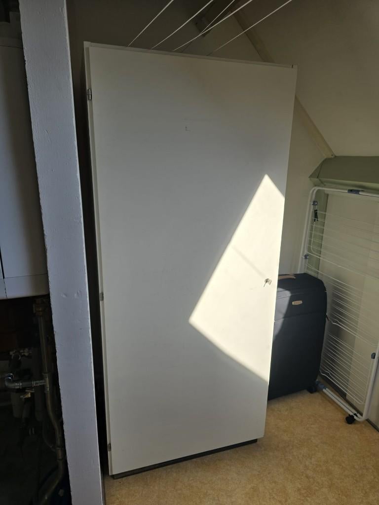 2 grote opbergkasten – goede staat, met slot en sleutel, Ophalen, Gebruikt