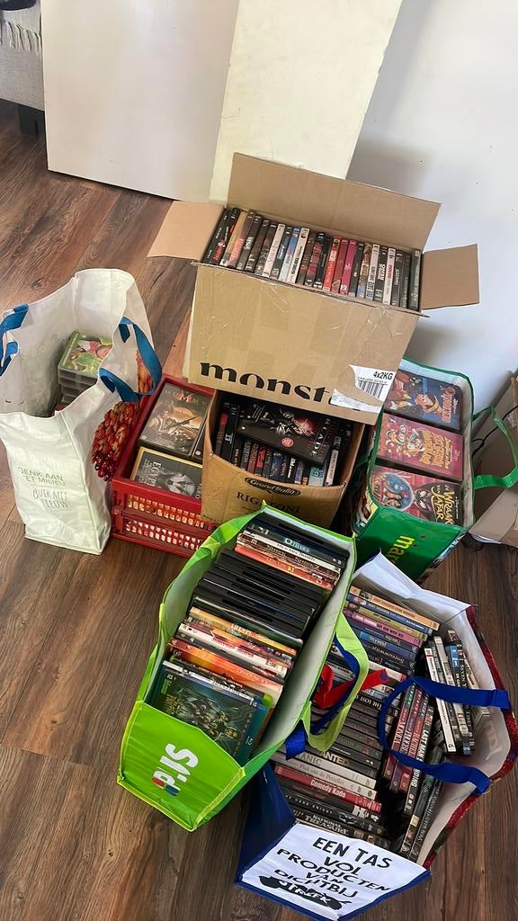 Heel veel dvds en vhs videobanden, Alle leeftijden, Verzenden, Zo goed als nieuw