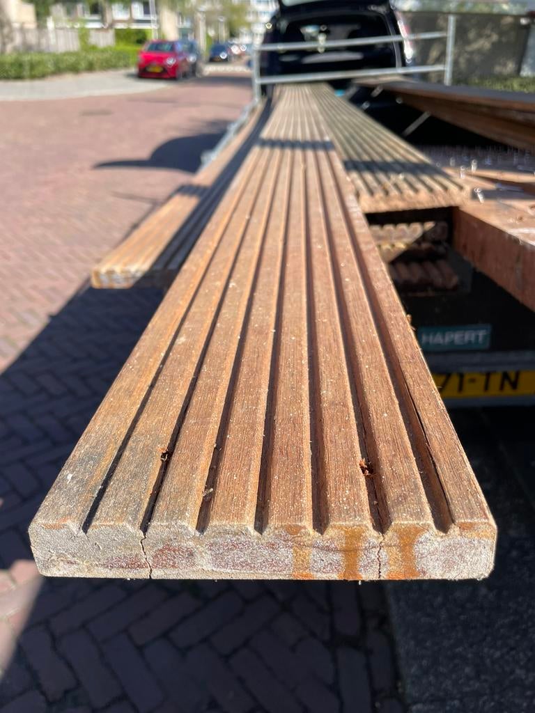 Hardhouten vlonderplanken Bankirai 25 mm , ruim 17 m2, Ophalen, Zo goed als nieuw, Hout