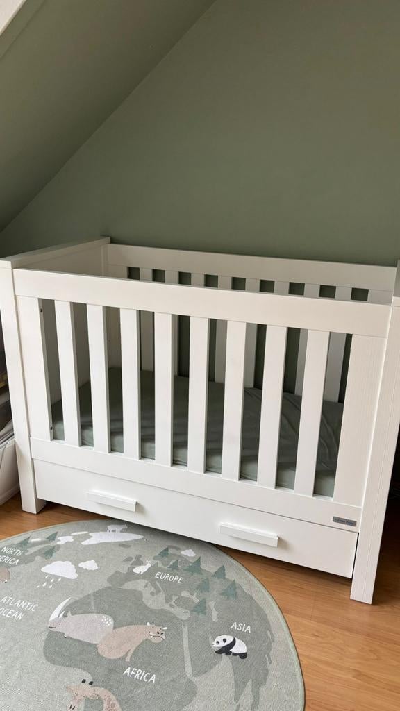 Ledikant met matras (matras maat 60x120), Ophalen, Gebruikt, Jongetje of Meisje