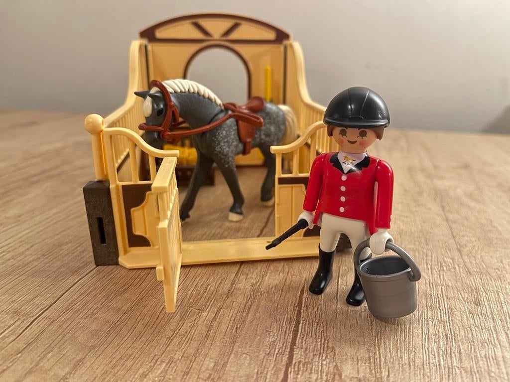 Playmobil Showpaard met stal en ruiter 4758, Kinderen en Baby's, Speelgoed | Playmobil, Ophalen, Gebruikt, Complete set
