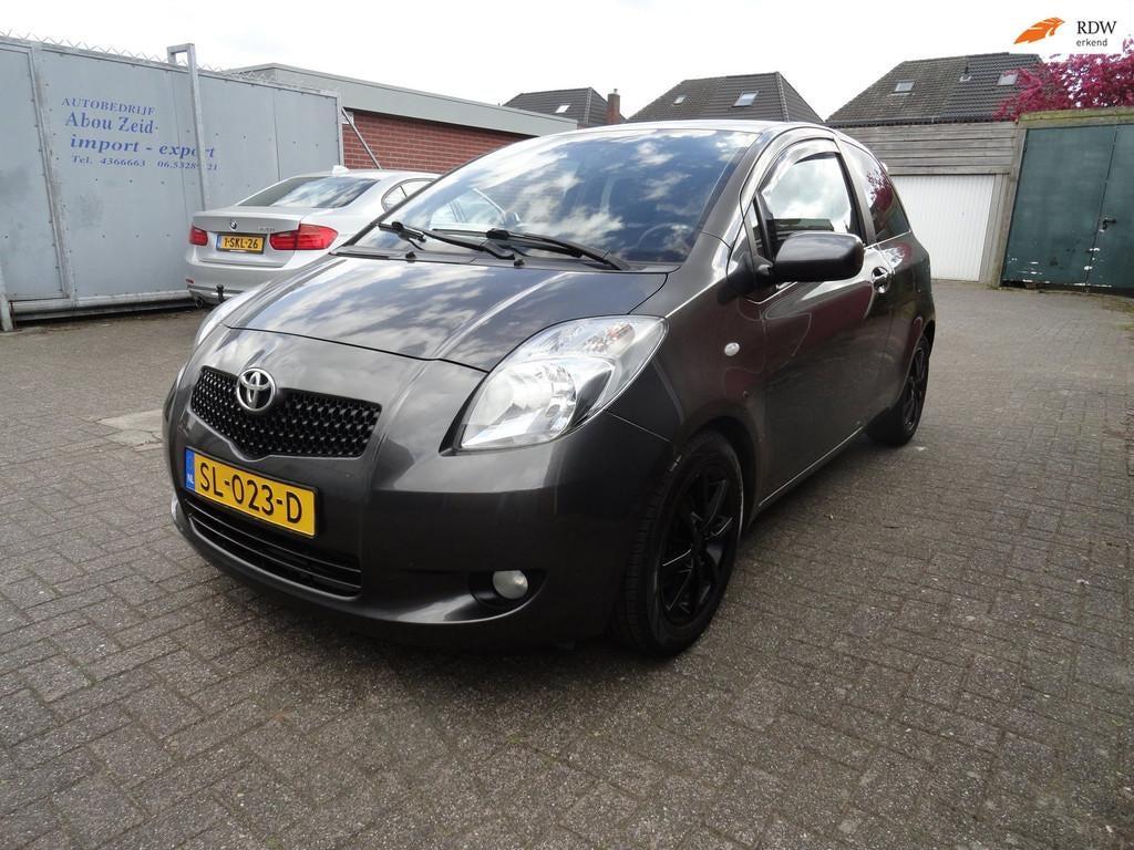 Toyota Yaris 1.3 SPORT VVTi Terra (KM 165998 AIRCO), Auto's, Voorwielaandrijving, 4 cilinders, Bedrijf, Handgeschakeld